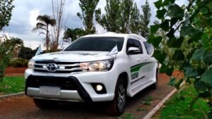 Toyota Hilux Cabine Duple Limousine Funeraria