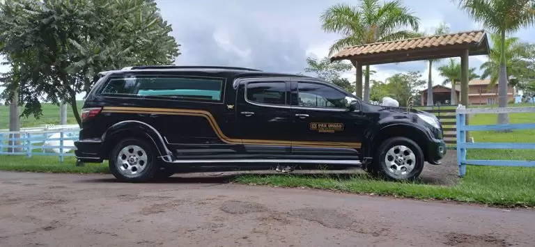 Chevrolet S10 cabine dupla limousine funerária